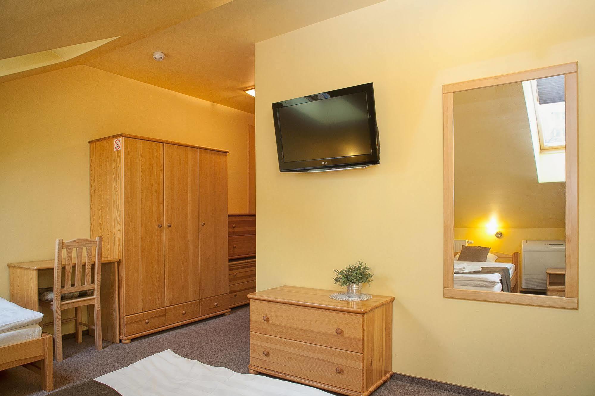 H31 Aparthotel Poznan Exterior photo